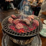 ホルモン焼 千歳 - タン、カシラ