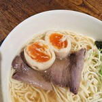 琉 肉、酒、ときどき魚。 - 【トドラーメン＝味玉】