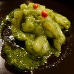 ウエストパパ - スルメイカのパスタ風・春菊ソース