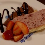 ウエストパパ - 苺の荒ごしムースと濃厚チョコレートムース