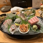 酒菜処 きっすい - 鯛、たこ、赤貝、しめ鯖、マグロ。これで２人前。