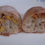 フォートナム・アンド・メイソン・コンセプトショップ - トウモロコシのパンの断面