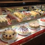 Itariantomatokafesuperiore - 美味しそうなケーキ！お店の前を通るといつも目移りしてしまいます@2014/6/29