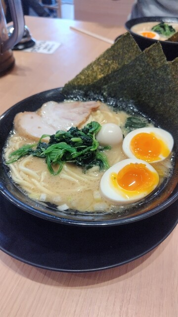 横濱家系ラーメン こころ家 - 南草津/ラーメン | 食べログ
