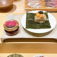 鮨 由う - 