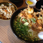 Yuusuke Udon - 野菜かき揚げうどん と 炊き込みご飯(茶わん)