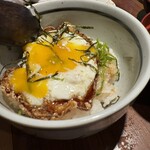 むさし - 黄身はトロトロ、白身はよく焼き。TKGに香ばしさが加わります