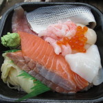 丼丸 - 海鮮丼　500円＋TAX