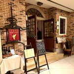 レオーネ・マルチアーノ - 入り口