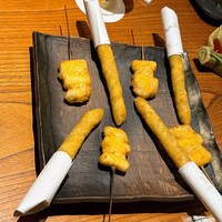 串揚げ 依知川 - アスパラ肉巻き: タルタルソース、長ネギと真ふぐ: おろしポン酢