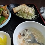 台湾料理 福祥居 - ランチの揚げ物とスープ