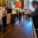 一元ちゃん - カウンター席のみの店内