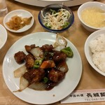 長城飯店 - 黒酢スブタ定食