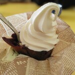 さつまいも農カフェきらら - 焼きいも＆ソフトクリーム・中480円（税抜）