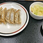 みよしの - ビールとぎょうざセットのぎょうざと新漬