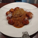 ピッツェリア ファッブリカ 1090 - 揚げニョッキ　ミートソース