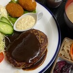 TT base 漁火 - デミグラスハンバーグ