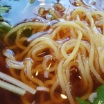 広東料理 シュウロン FS - 麺アップ