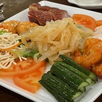 華正樓 新館 - 什景拼盘 五目前菜盛り合わせ 4000円ほど？