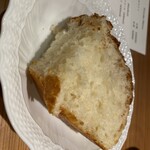 commedia - パンは一斤食べたい位に美味しい。こちらも店内で焼きたてを出してくださいます。