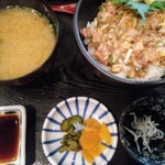 カニと海鮮丼 かじま - なめろう丼