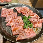 神戸牛・個室焼肉 大長今 - 神戸牛三角カルビ