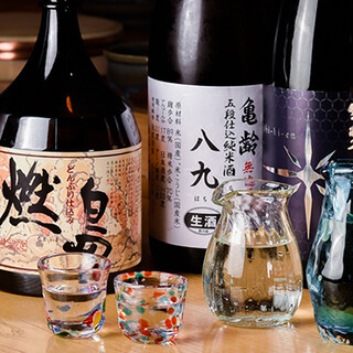 お客様の気分に合わせてご用意する、店主おすすめの一杯をどうぞ