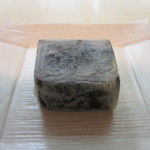 鎌倉いとこ - 黒ごまきんつば