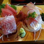 海鮮めし屋 磯人 - 刺身あら煮定食の刺身アップ