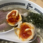 煮干しのビリー - 味玉…下手なカットで( ´•̥ω•̥｀)ｺﾞﾒﾝﾅｻｲ…
