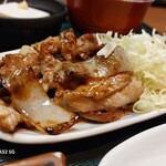 新潟肉と海鮮・50種の地酒 つるまる - 豚生姜焼き
