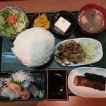 新潟肉と海鮮・50種の地酒 つるまる - 組み合わせ定食（三種）