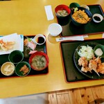 賀露港・市場食堂 - 