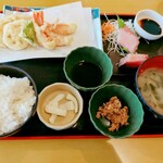 賀露港・市場食堂 - 