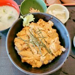 賀露港・市場食堂 - 