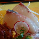 海鮮めし屋 磯人 - 愛媛産しまアジ
      