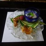 ぬなわや - 先付（牛アキレス腱、クルミと干しエビの佃煮風、やまもも