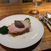 シャンパン食堂 - B.茶美豚ロースのロティ、タプナードソース