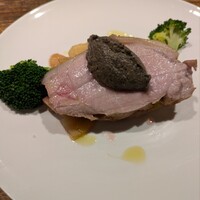 シャンパン食堂 - B.茶美豚ロースのロティ、タプナードソース