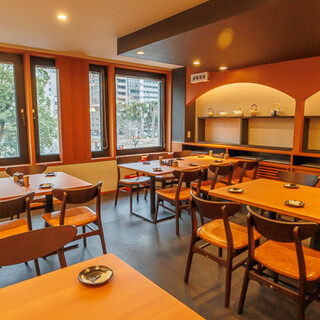 3駅利用可能！美しい夜景を眺めながら食事ができるお洒落な空間