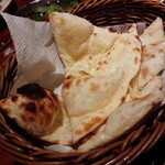 タンドールバル カマルプール - ナン