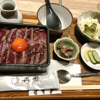 焼肉㐂舌 南船場 - 黒毛和牛熟成イチボ肉たたきステーキのお重2080円