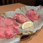 やきにく 飛牛 - 