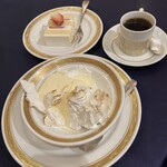 西鉄グランドホテル - ウエディングケーキ＆マウントフジ＆コーヒー