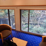 西鉄グランドホテル - 2階ラウンジから中庭の眺め