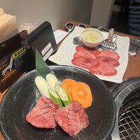 南新宿 和牛焼肉 慶 - 