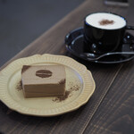 カフェ シャロン - モカチーズケーキとウインナーコーヒー