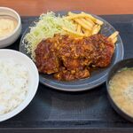 からやま  - 赤辛定食＆タルタル