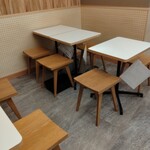 進化系大衆酒場 てんこち - テーブル席