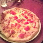 Dining ＆ Bar Le creer - トマトとモッツァレラのピッツァ